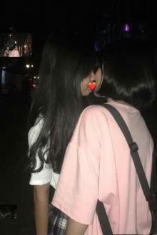 Cô Học Trò Đào Hoa Và Các Cô Giáo Si Tình