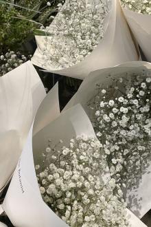 Sau Khi Chia Tay, Tôi Kết Hôn Với Kẻ Thù Của Bạn Trai Cũ