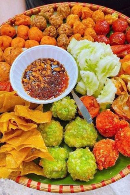 Ta Dựa Mỹ Thực Sửa Mệnh Pháo Hôi