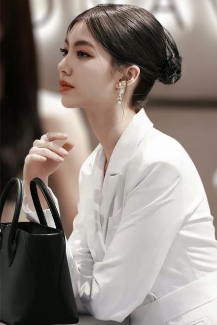 Vệ Tổng Hôm Nay Không Muốn Ăn Chay