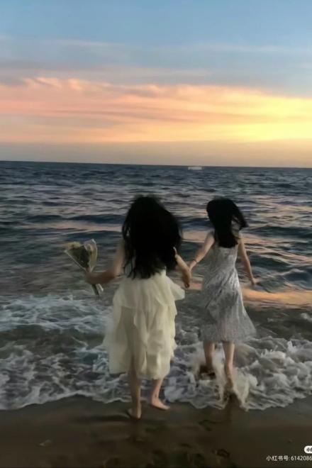 Giam Cầm Trong Yêu Thương